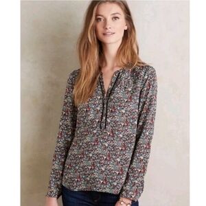 Meadow Rue Anthropologie Luana Floral V Neck size xs